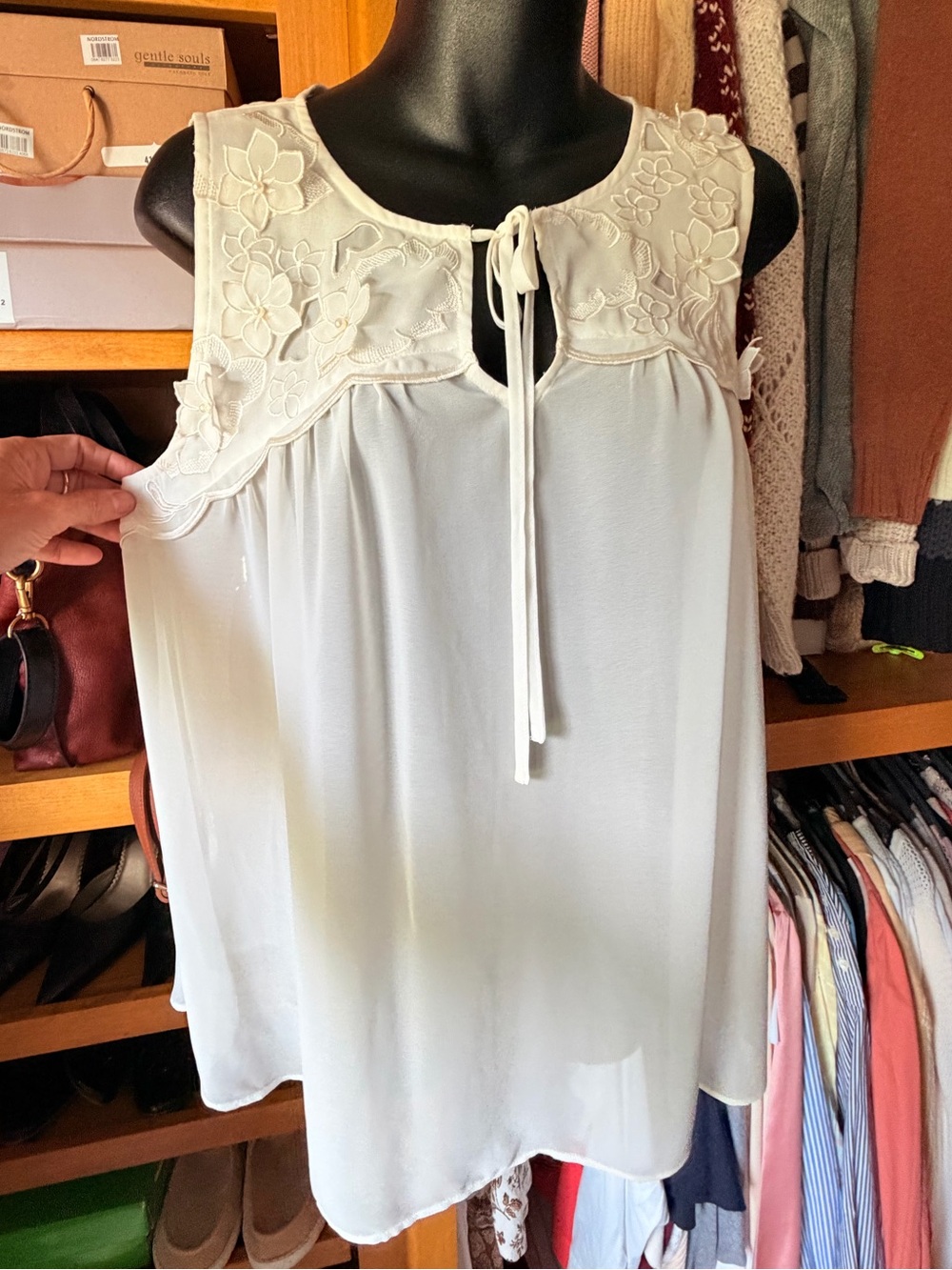 LAUREN CONRAD Women’s Sheer Cream Floral Lace Yoke Sleeveless Blouse